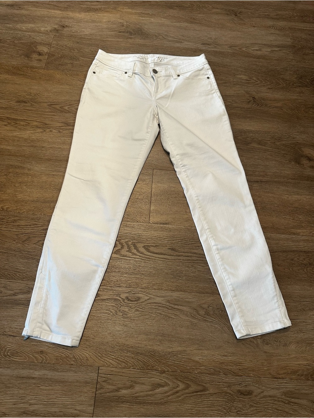 Women’s White Slim Straight Jeans
